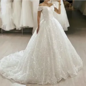 Свадебное платье с блесткам