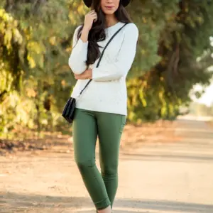 Образ с зелеными штанами